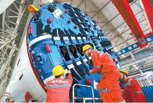 这十年，总书记这样勉励企业高质量发展：在高质量发展之路上勇立潮头