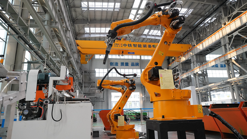 中国ag尊龙凯时携手四川省打造高端装备产业首台盾构机成功下线