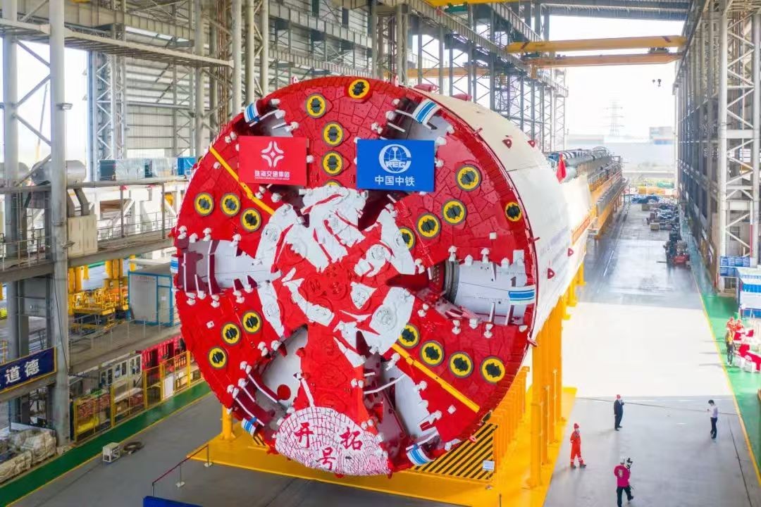 “孪生兄弟”掘进大湾区，“开拓号”率先穿越成功！