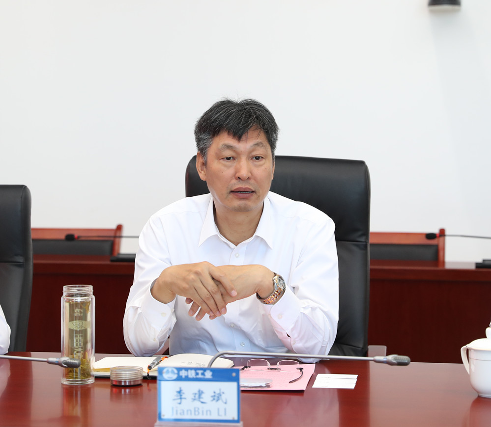 波士顿咨询集团全球董事长汉斯-保罗·博克纳一行到ag尊龙凯时工业交流座谈