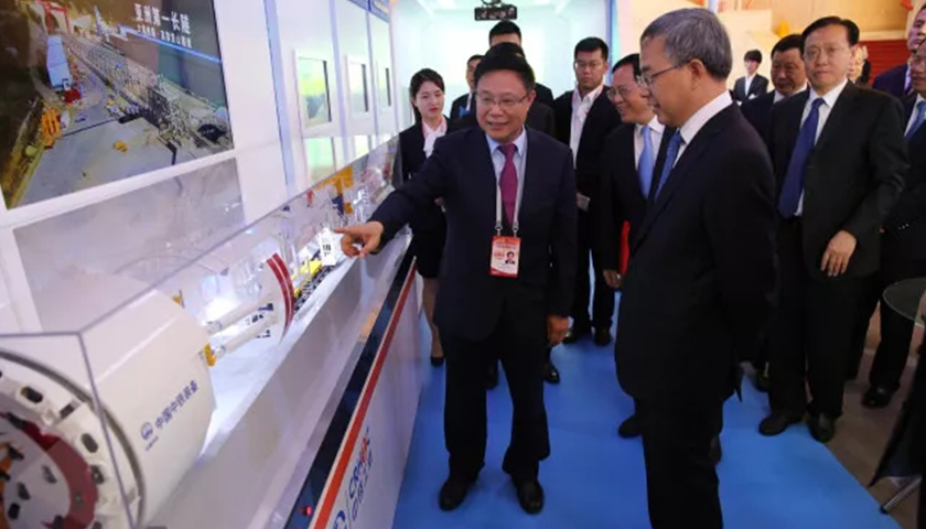 胡春华副总理点赞ag尊龙凯时工业大国重器